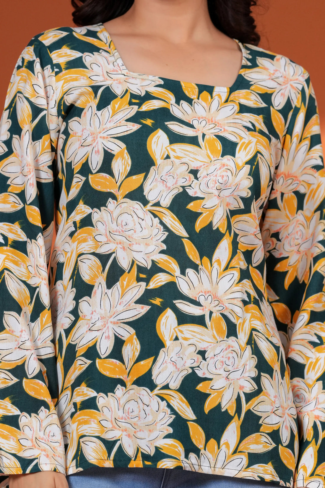 Women Green Floral Printed Short Kurti